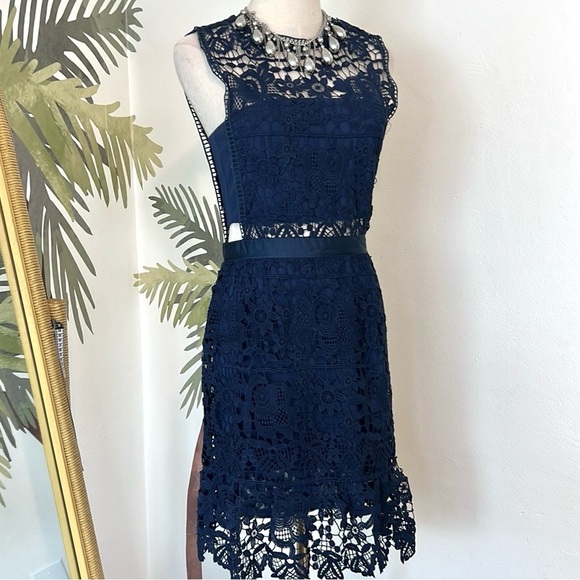 Romeo & Juliet Couture, Rich Navy, Floral Cut-Lace,Unique Design, EUC, Size S - Picture 3 of 14